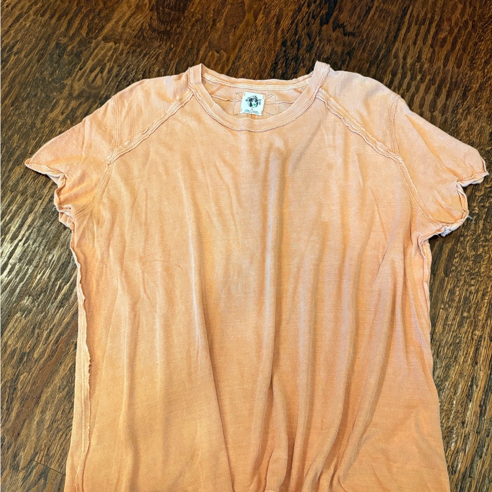 SOLD‼️
Free People Short Sleeve Tee